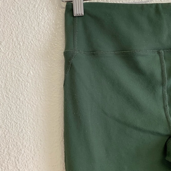 ALO Luminous Leggings In Olive - Picture 6 of 8